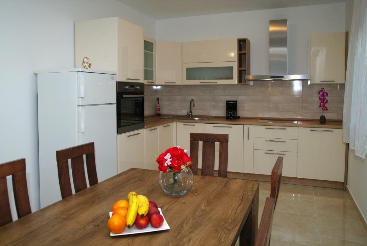 Holiday Home Luka Zadar Luaran gambar