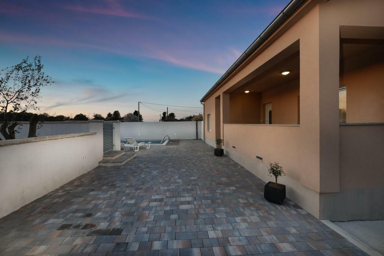 Holiday Home Luka Zadar Luaran gambar