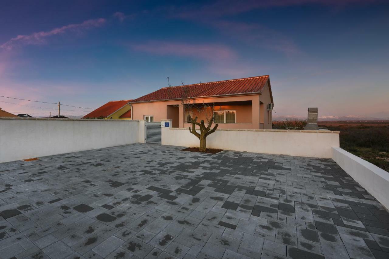 Holiday Home Luka Zadar Luaran gambar