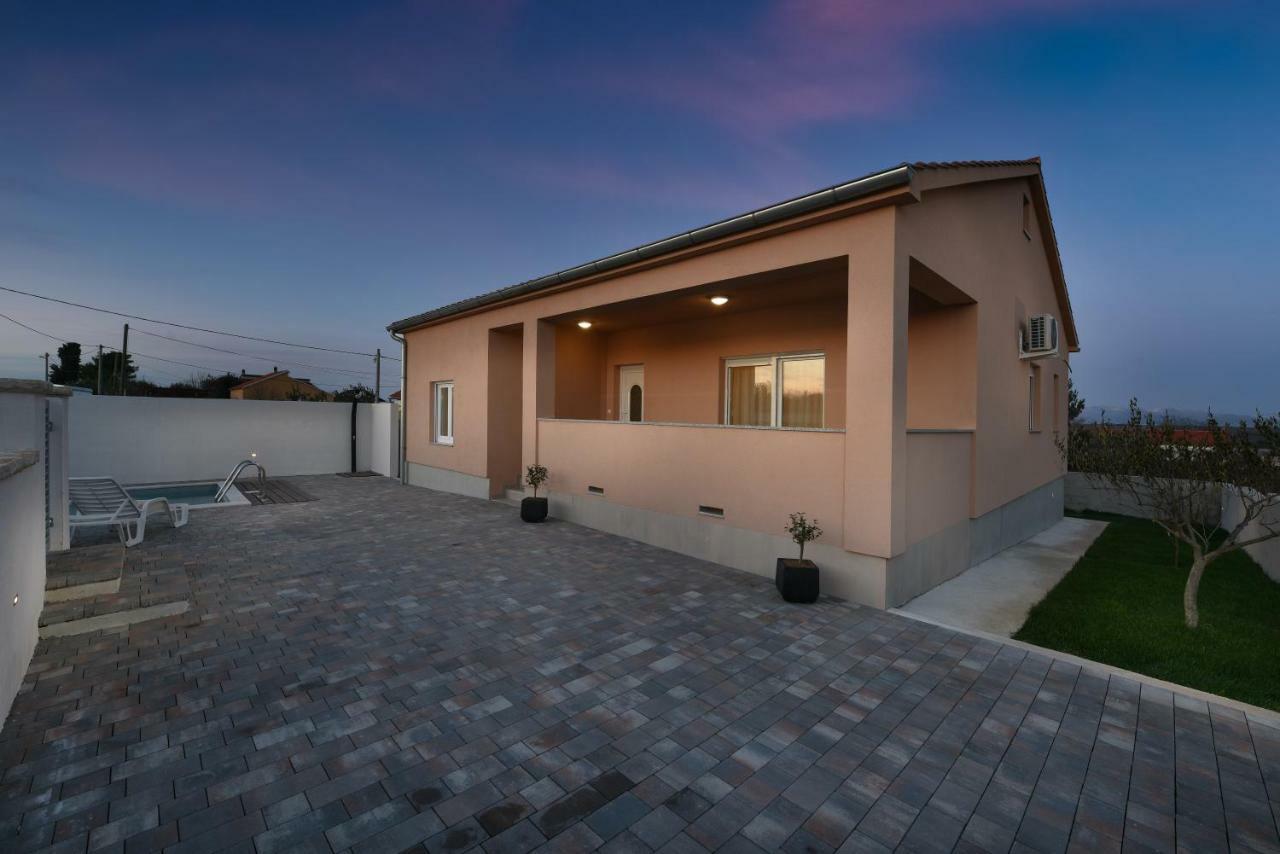 Holiday Home Luka Zadar Luaran gambar