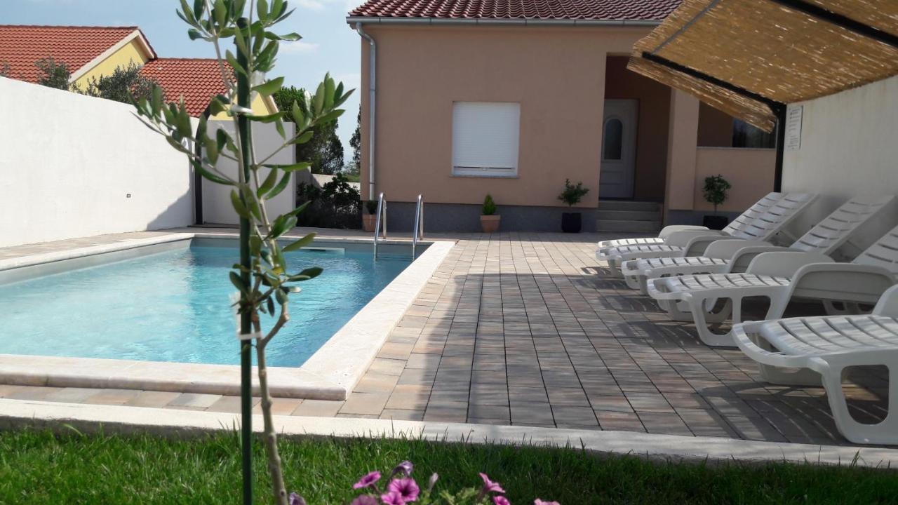 Holiday Home Luka Zadar Luaran gambar