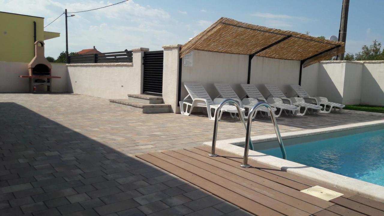 Holiday Home Luka Zadar Luaran gambar