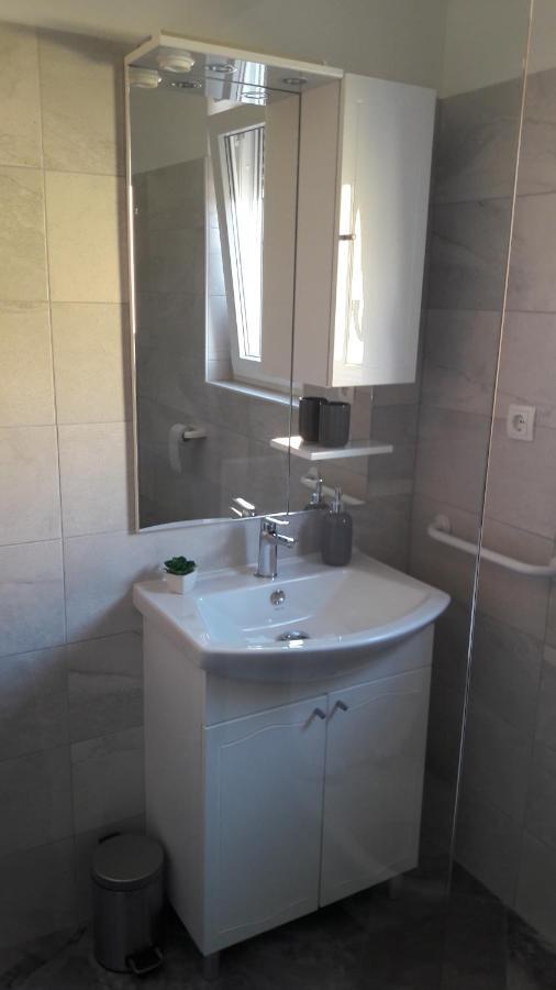 Holiday Home Luka Zadar Luaran gambar